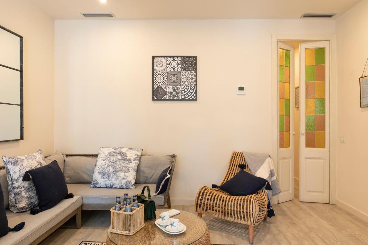 Chic Apartments Барселона Экстерьер фото